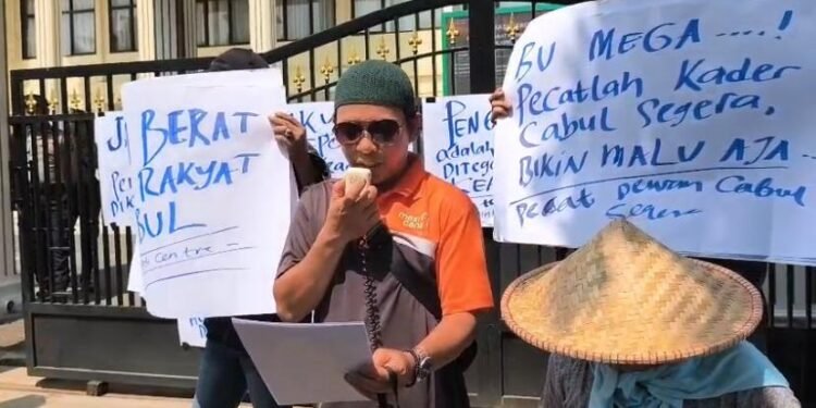 Aliansi Masyarakat Anti Cabul Minta Rudy Kurniawan, Anggota DPRD ‘Cabul’ Dihukum Berat