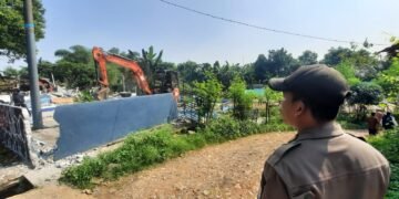 penertiban bangunan liar juanda