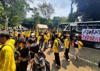 Imbas Pengemudi Ojol Tewas, Mahasiswa UI Bergerak Demo ke Polda Metro Jaya
