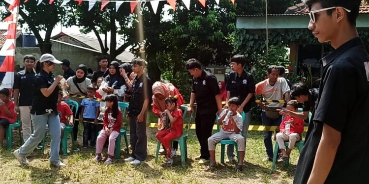 Warga Cilangkap Depok merayakan HUT ke-80 RI dengan lomba rakyat dan karnaval penuh kebersamaan.