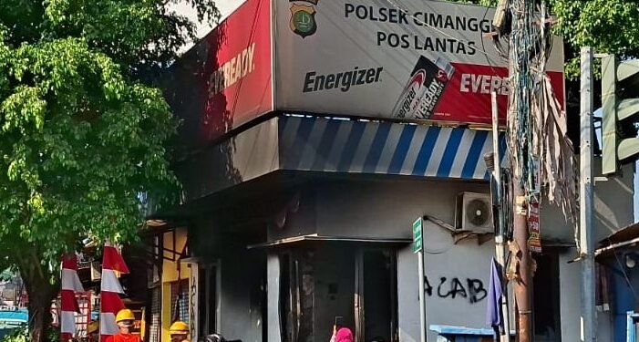 Dua Pos Polisi di Depok Rusak, Satu Dibakar Massa Anarkis