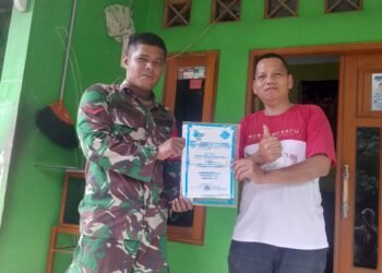 Koramil Sukmajaya buatkan akta lahir warga