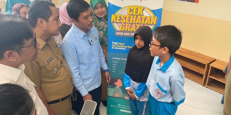 Wamenkes tinjau CKG sekolah