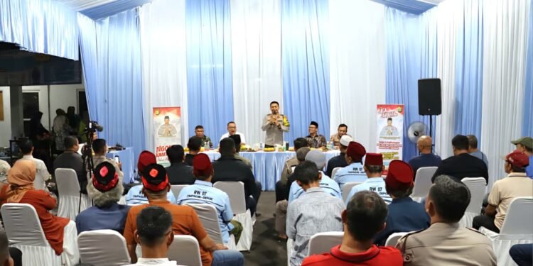 Ngopi Kamtibmas, Cara Kapolres  Metro Depok Perkuat Sinergi Keamanan bersama Warga