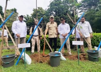 Kader Gerindra Depok Tanam Pohon dan Doa Bersama Jelang Pergantian Tahun