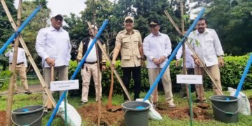 Kader Gerindra Depok Tanam Pohon dan Doa Bersama Jelang Pergantian Tahun