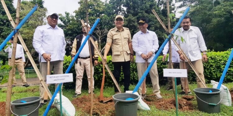 Kader Gerindra Depok Tanam Pohon dan Doa Bersama Jelang Pergantian Tahun