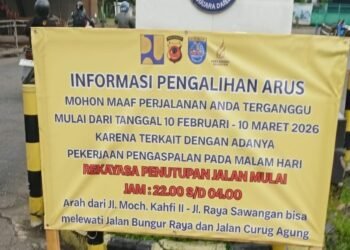 Ada Pengaspalan, Jalan Raya Tanah Baru Depok Ditutup Sementara
