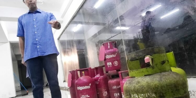 Polisi Ungkap Kasus Pengoplosan Gas Subsidi di Depok, Modusnya Bikin Geleng Kepala