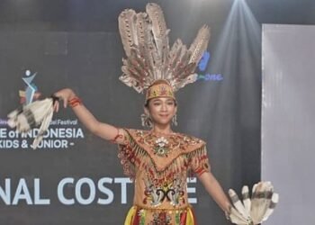Kisah Inspiratif Aqueensa Kinara, Siswi SMP di Depok yang Tembus Panggung Fashion Internasional