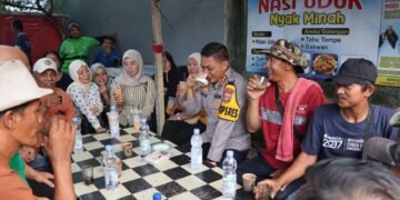 Sambangi Warga, Pedagang Kaki Lima hingga Emak-emak Curhat Langsung ke Kapolres Metro Depok